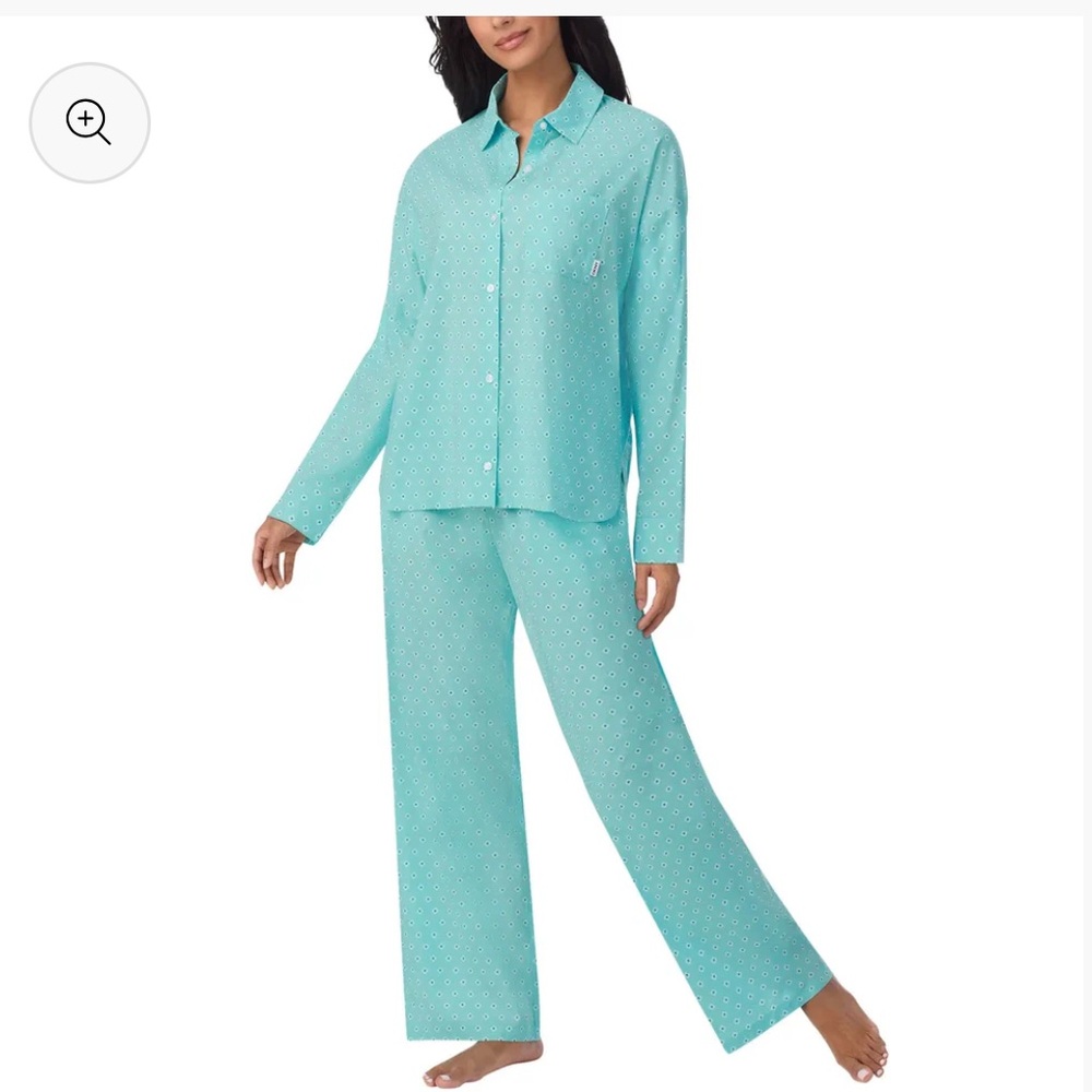 DKNY - 2-Piece Woven Pajama Set - Traditional - Blue & white Pattern. Small